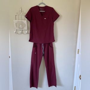 Burgundy figs scrubs